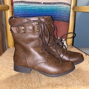 Brand new size 6 in box